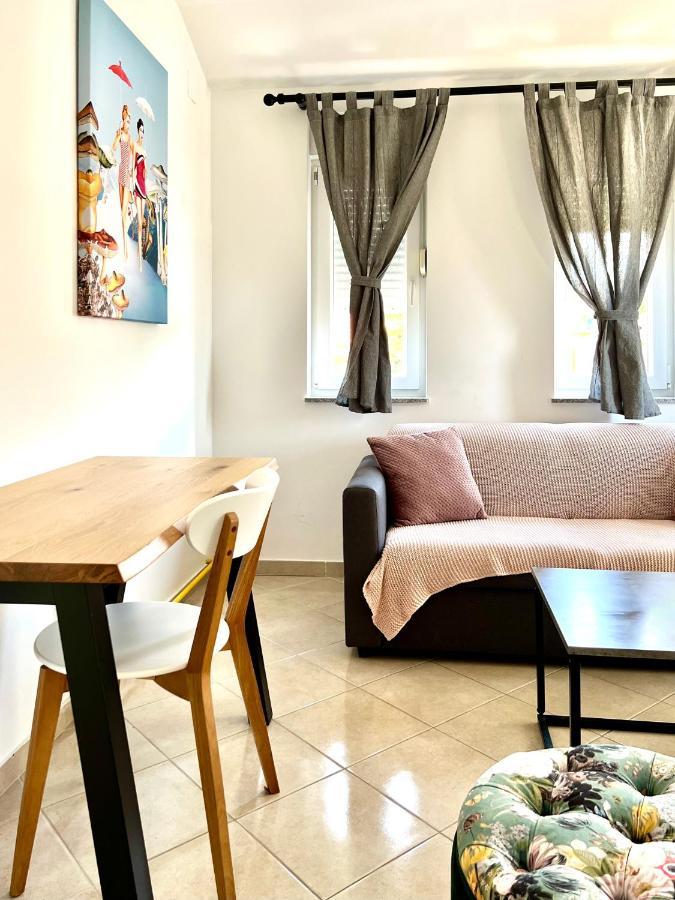 B88 Apartments - Vila Palma Sveti Filip i Jakov Buitenkant foto