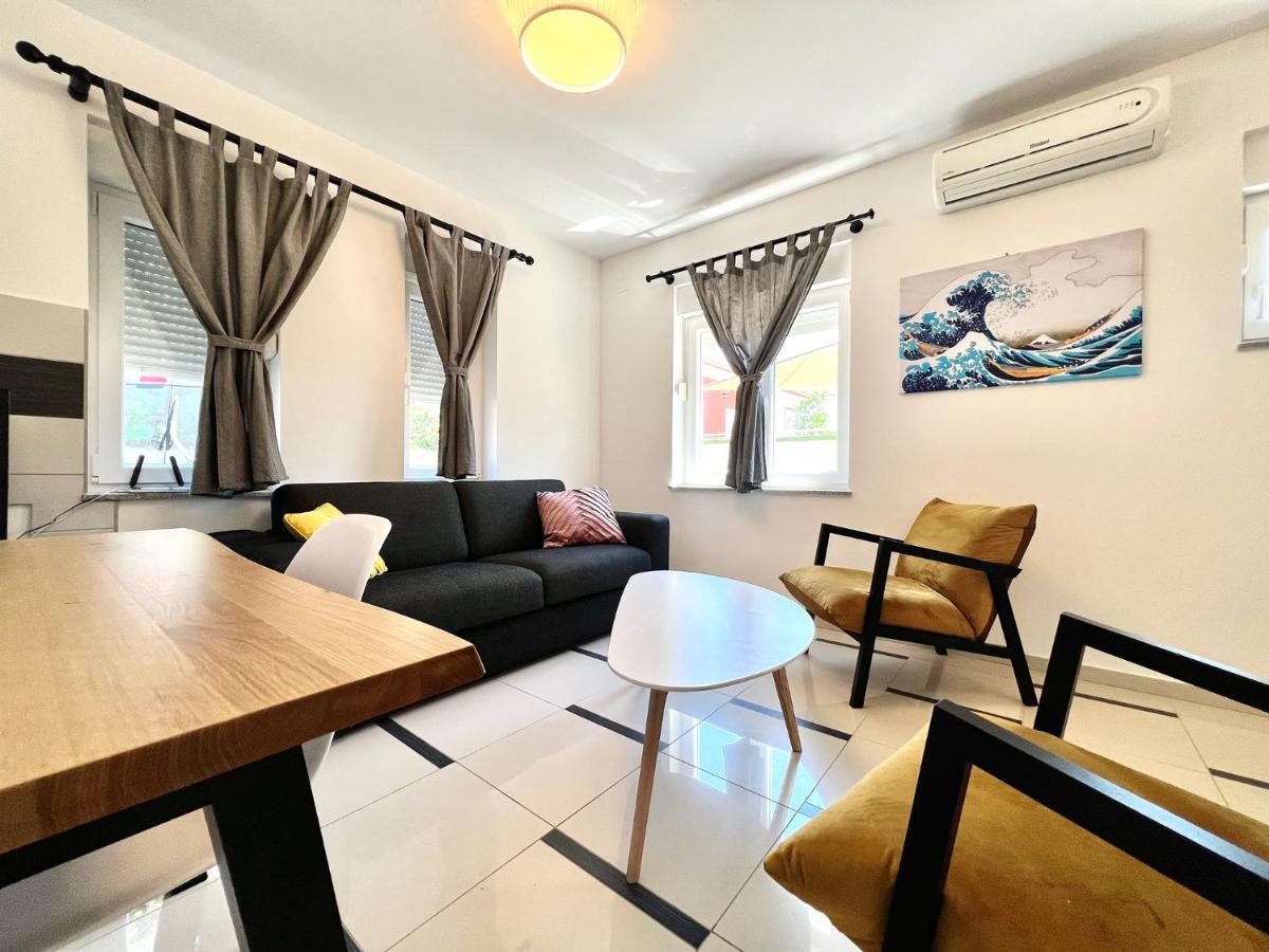 B88 Apartments - Vila Palma Sveti Filip i Jakov Buitenkant foto