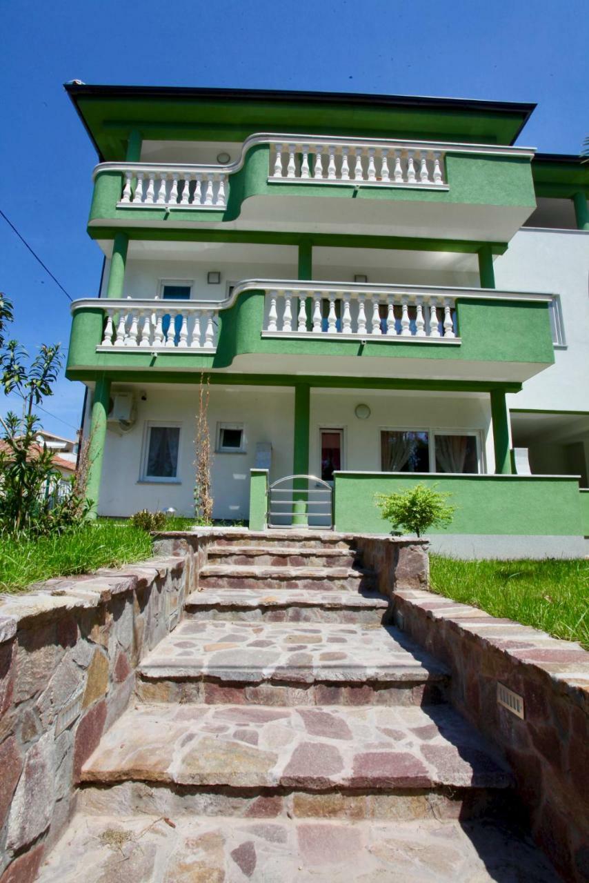 B88 Apartments - Vila Palma Sveti Filip i Jakov Buitenkant foto
