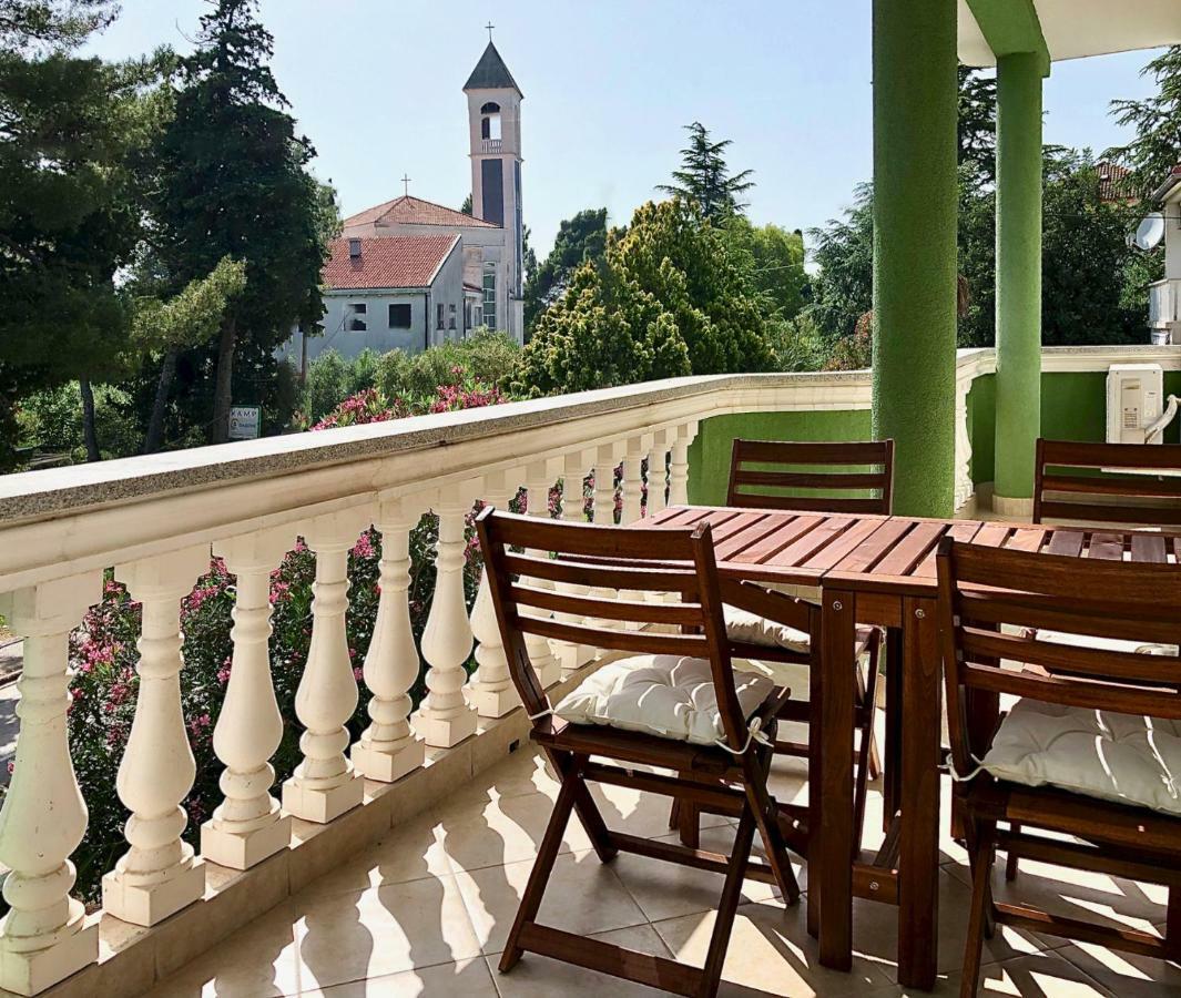 B88 Apartments - Vila Palma Sveti Filip i Jakov Buitenkant foto