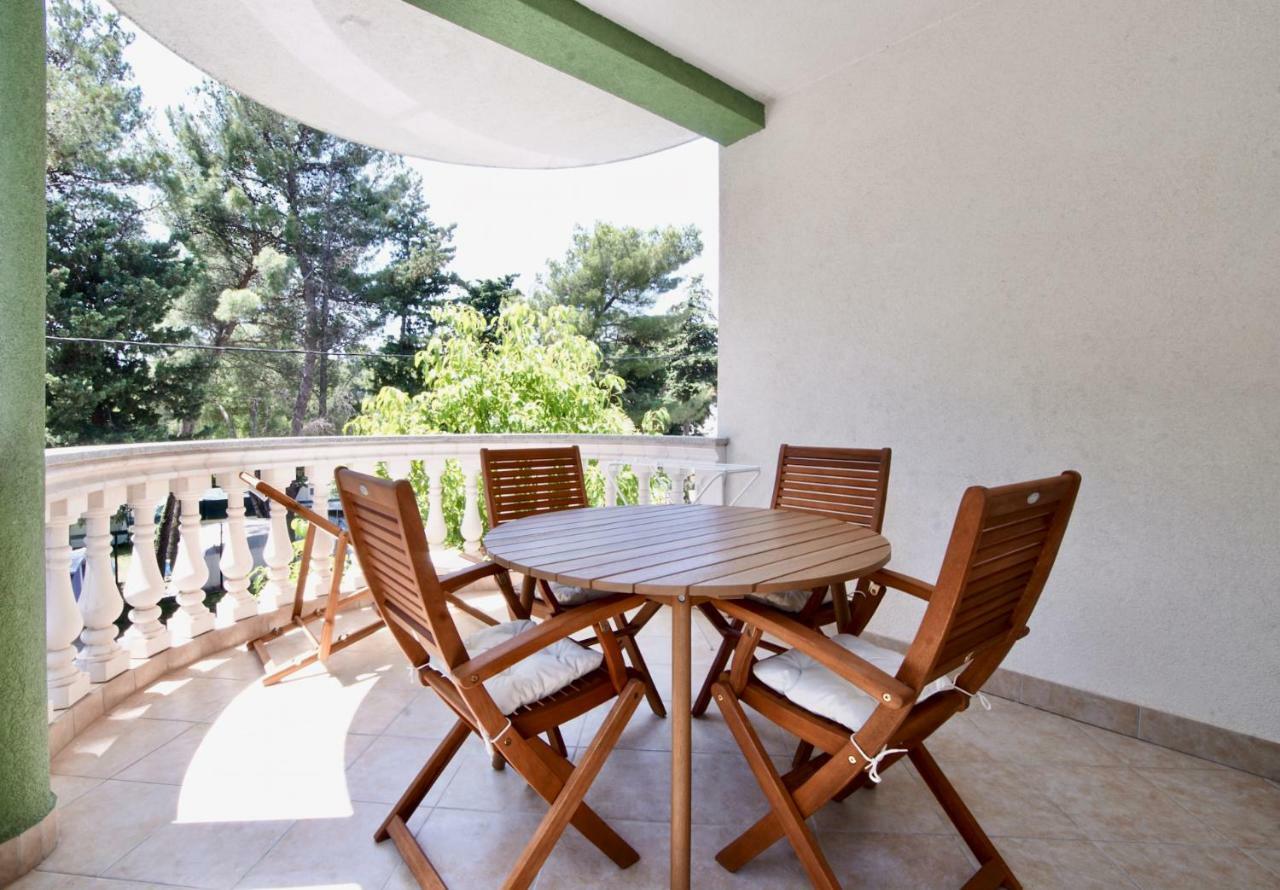 B88 Apartments - Vila Palma Sveti Filip i Jakov Buitenkant foto